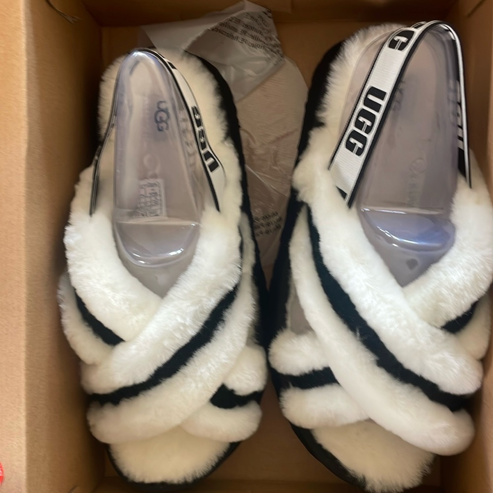 UGG Cross Slide Sz 9